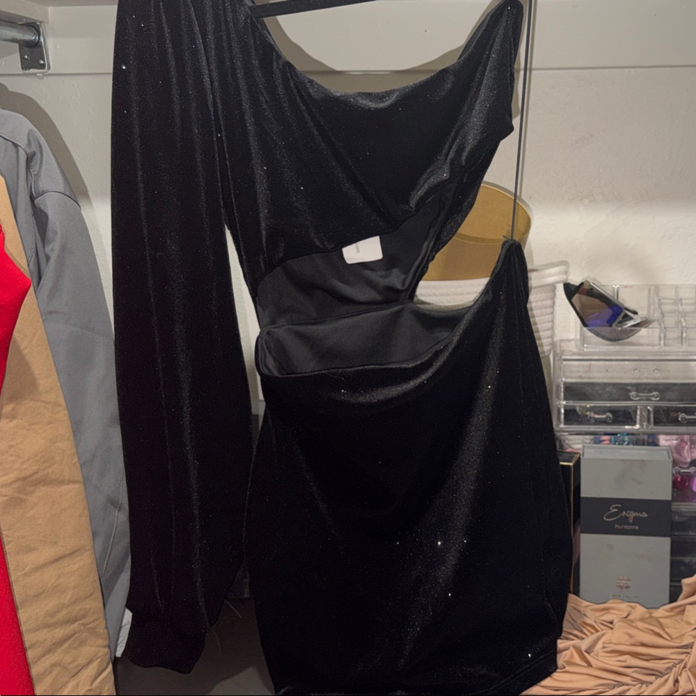 Windsor Black One Shoulder Dress